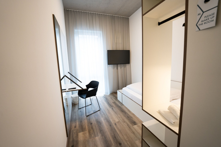 Bedroom 3, Motel Schlafraum Schlüßlberg - Dein smartes Hotel, Grieskirchen