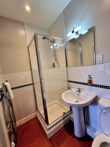 Bathroom 3, The Plough Inn, Norfolk