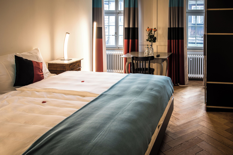 Bedroom 2, Kreuz Herzogenbuchsee, Wangen