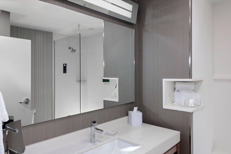 Bathroom 4, Courtyard by Marriott Cincinnati Mason, Warren