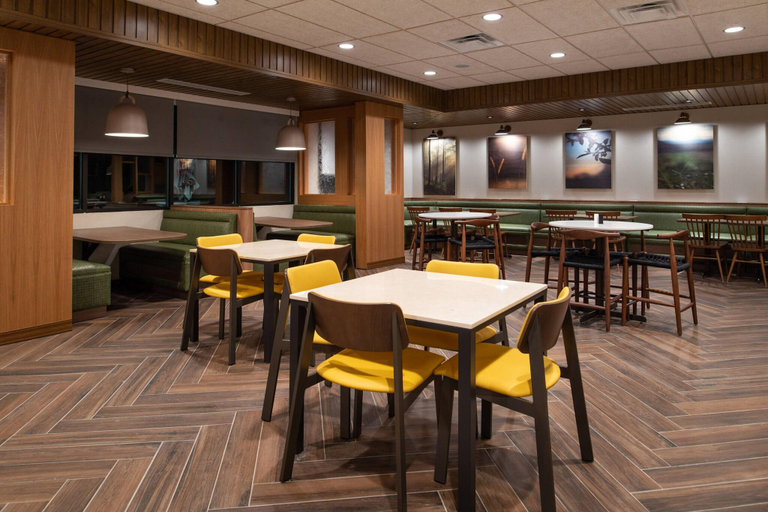 Food & Drinks 4, Fairfield Inn & Suites by Marriott Canton, Saint Lawrence