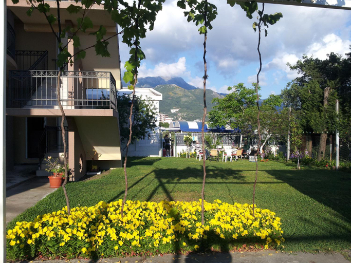 Others 5, Apartment Dasic