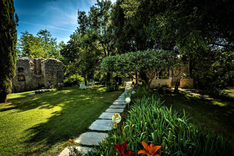 Others 5, La Magnanerie d'Hotes ,le jardin secret, Gard