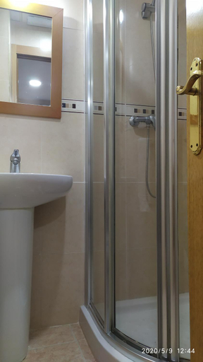 Bathroom, Las Rosas, Málaga