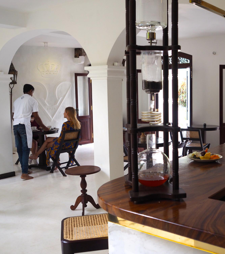 Public Area 2, Prince of Galle, Galle Four Gravets
