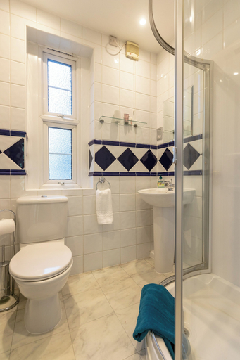 Bathroom 5, Endell Street, London