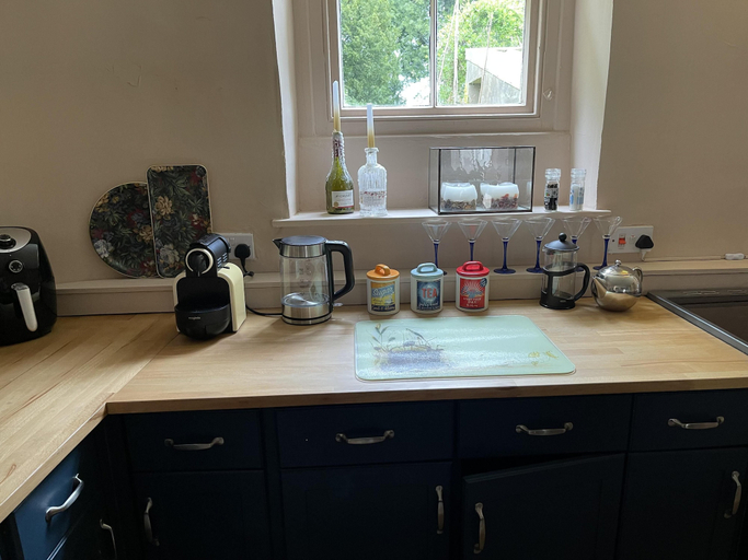 Private kitchen 2, Stunning 2-bedroomed Cottage, Cumbria