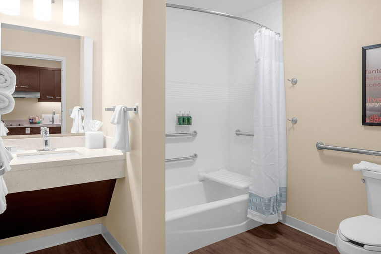 Bathroom 4, TownePlace Suites by Marriott Cincinnati Fairfield, Butler