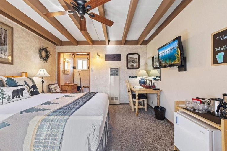 Bedroom 2, Mother Nature's Inn, Placer