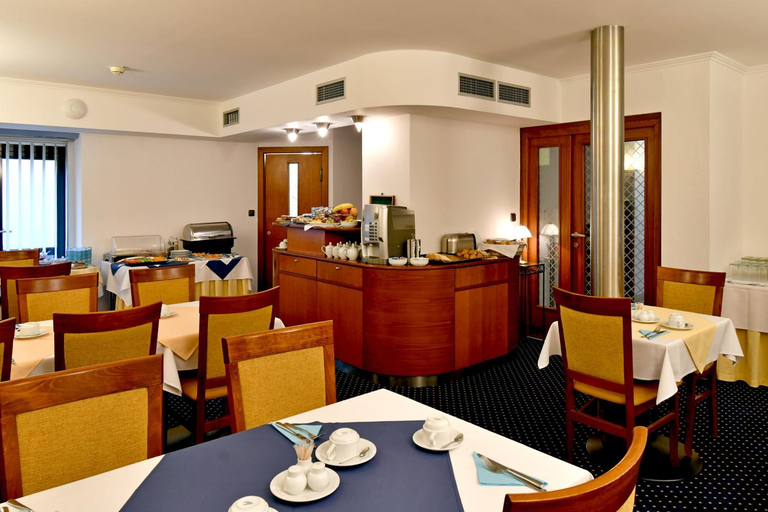 Food & Drinks 5, Hotel Coronet, Praha 5