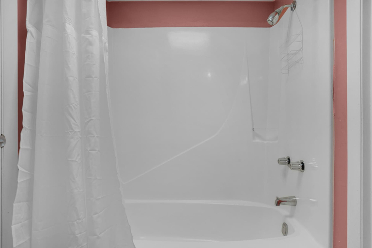 Bathroom 3, Sunbird 906w, Bay