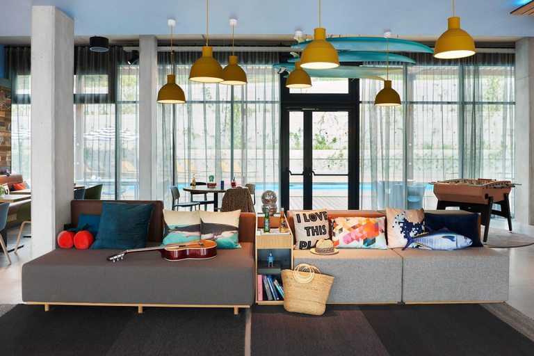Public Area, Moxy Antibes Sophia Antipolis, Alpes-Maritimes