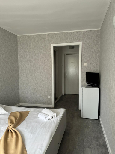 Bedroom 4, Legacy Hotel, Tuzla