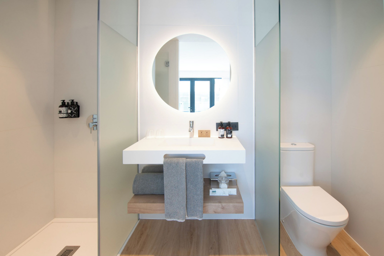 Bathroom 5, INNSiDE by Meliá Tenerife Santa Cruz, Santa Cruz de Tenerife