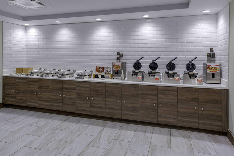 Food & Drinks 5, Fairfield Inn & Suites Dallas Downtown, Dallas