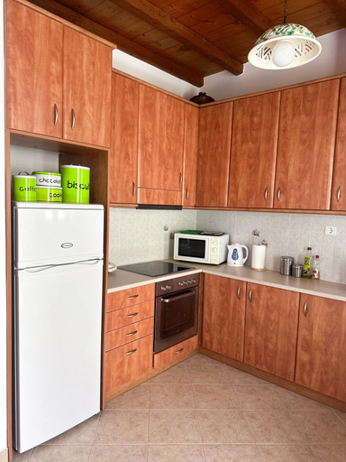 Private kitchen 4, Tinos - House - Sleeps 5 - Pet Friendly - Parking, South Aegean
