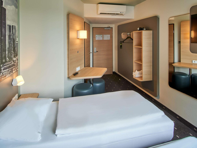 Bedroom 3, B&B Hotel Frankfurt-West, Frankfurt am Main