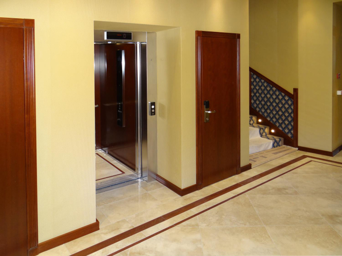 Others 2, Centrum Hotel, Debrecen