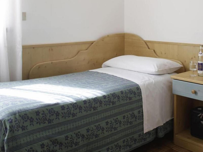 Bedroom 3, Miravalle, Belluno