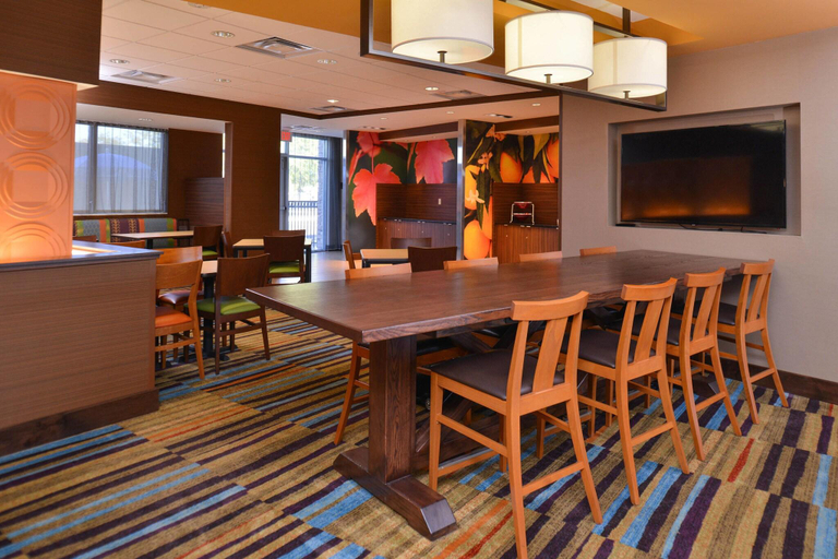 Food & Drinks 5, Fairfield Inn & Suites Farmington, San Juan
