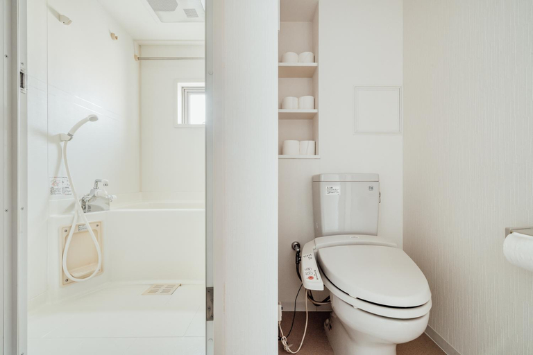 Bathroom 5, I Cube Kozu Apartment, Osaka