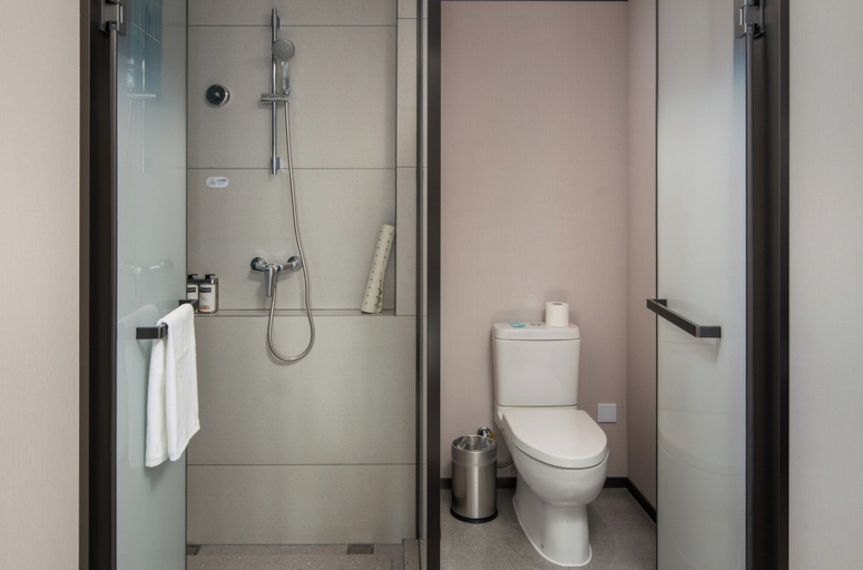 Bathroom, Holiday Inn Express XI'AN AEROSPACE TOWN, Xi'an