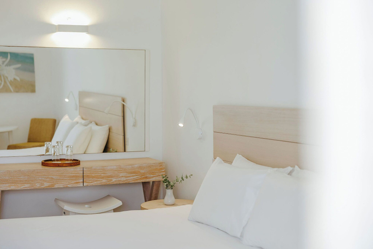 Bedroom 4, Nissi Park Hotel
