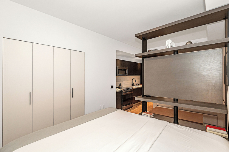 Bedroom 3, Luxury Studio Downtown Miami Bay View, Miami-Dade