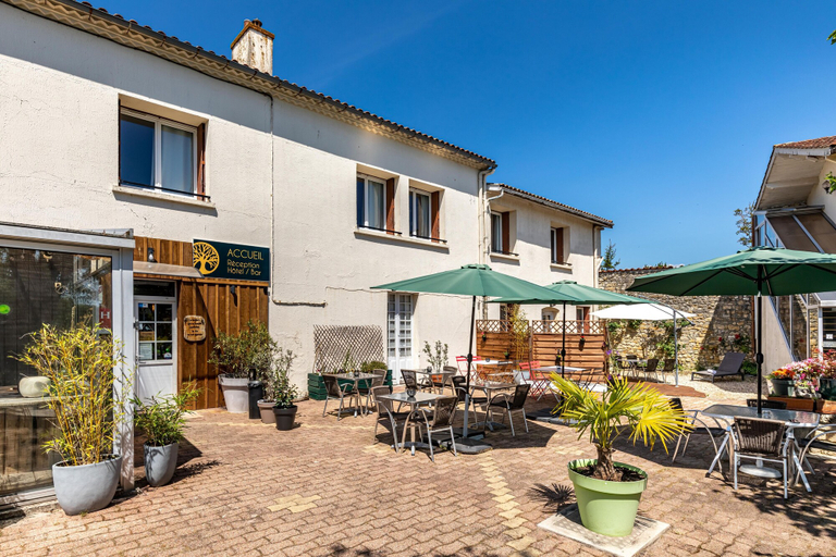Exterior & Views 2, Hotel les vieux Acacias, Gironde