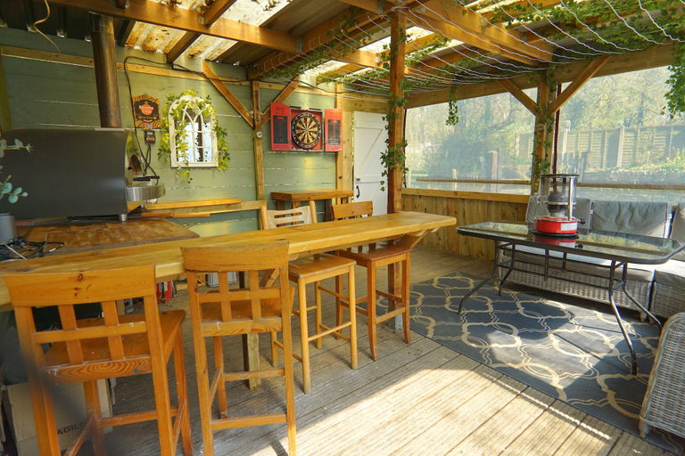 Food & Drinks 4, 1 Bed 17th Century Stone Cottage in Rural Devon, Devon