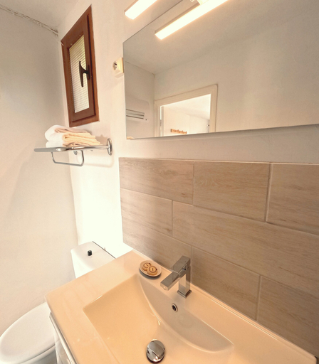 Bathroom 5, Hôtel Azur, Var