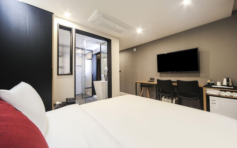 Bedroom 21
