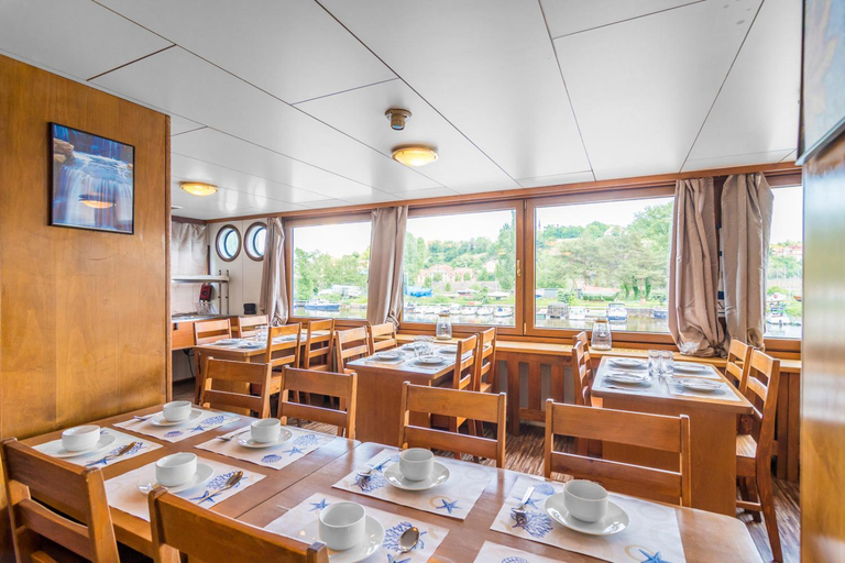 Food & Drinks 4, Botel Vodnik, Praha 5