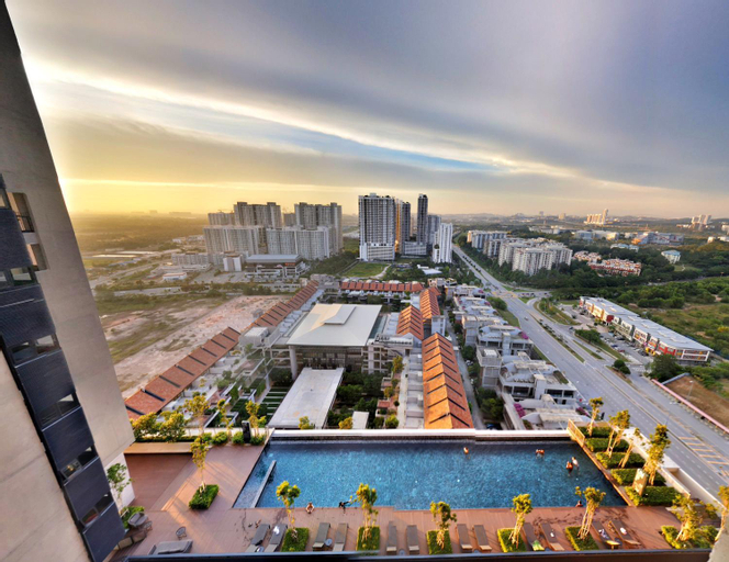 Exterior & Views 4, Cyberjaya | Tamarind Loft with Sky Pool & Mall, Sepang
