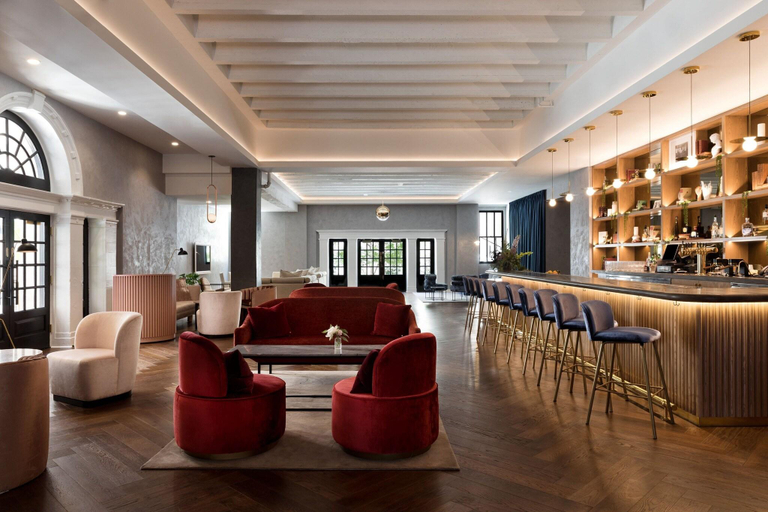 Public Area 2, 500 West, San Diego