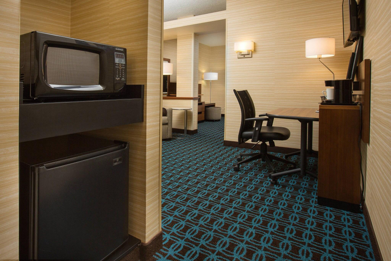Bedroom 3, Fairfield Inn & Suites Columbus/ Osu, Franklin
