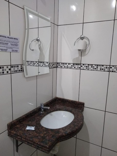 Bathroom 2, Crystal Palace Hotel, Rolim de Moura