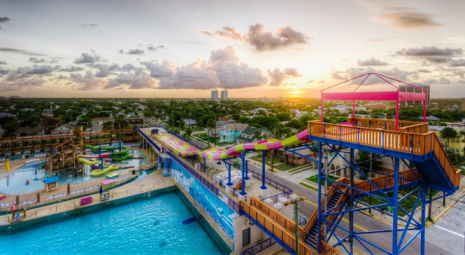 Sport & Beauty, Pirates Cove Resort Studios!, Volusia
