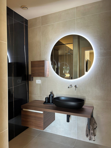 Bathroom 2, golden suites 2, Bari