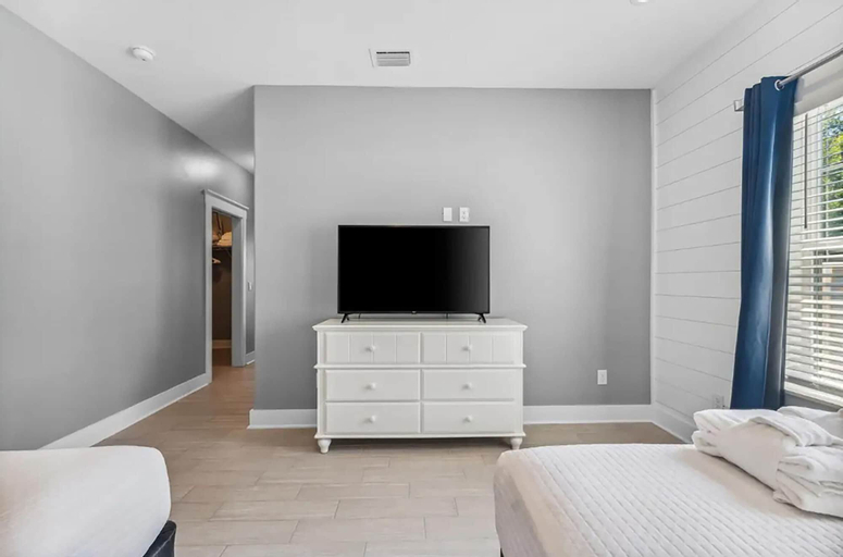 Bedroom 1, White Sands Beach Retreat, Bay