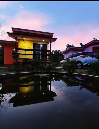 Exterior 3