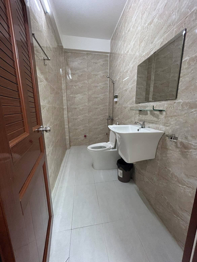 Bathroom 5, Nha Nghi 68, Rạch Giá