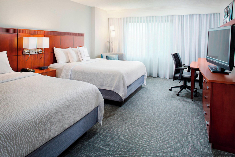 Bedroom 4, Courtyard By Marriott Roanoke Airport, Roanoke City