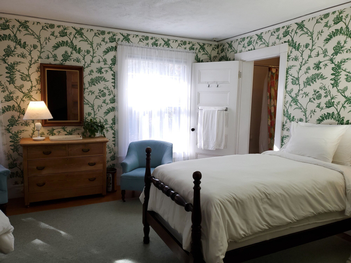 Bedroom 3, Harbourside Inn, Hancock