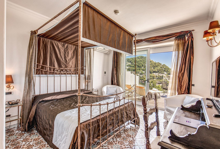Bedroom 4, Hotel Regina Cristina, Napoli