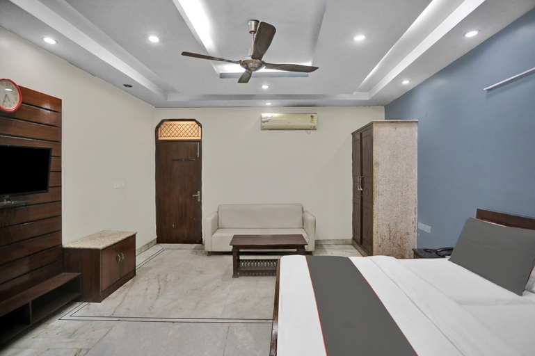 Bedroom, Hotel OM Plaza, Delhi