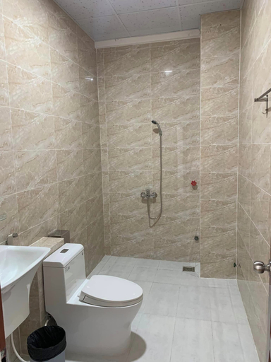 Bathroom 3, Nha Nghi 68, Rạch Giá