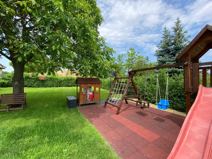 Others 3, Riviera Apartmanok, Tiszafüred