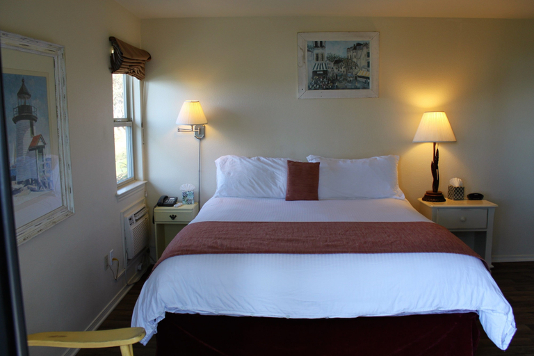 Bedroom 3, Back Bay Inn, San Luis Obispo