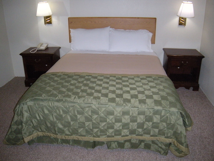 Bedroom, Western Motel, Monterey